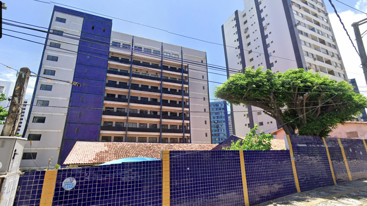 prédio da universidade UNINASSAU na Pituba, em Salvador