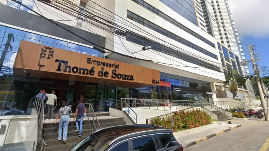 fachada de edifício empresarial em Salvador.